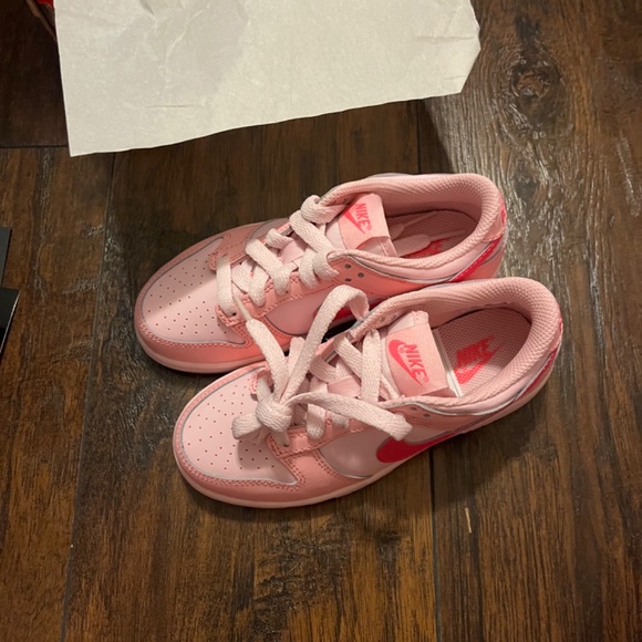 Never worn Triple Pink Nike Dunks - Picture 2 of 4